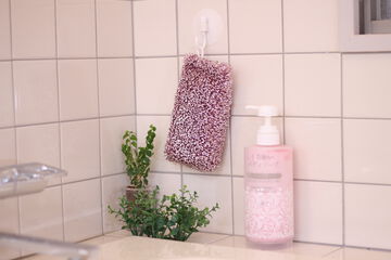 DUSKIN BATHTUB CLEANING SPONGE image number 2